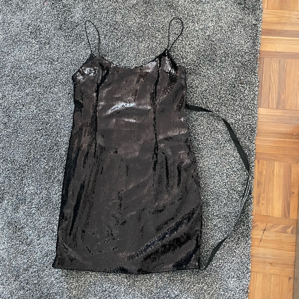 NWT pretty little thing black sequin dress - Picture 3 of 7
